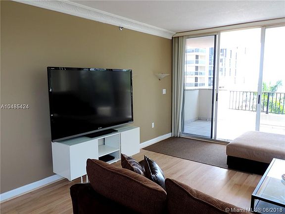 4th image of 6422 Collins Ave APT 601