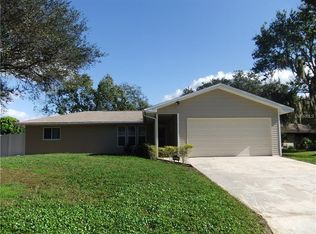 8127 Woodlawn Cir S, Palmetto, FL 34221