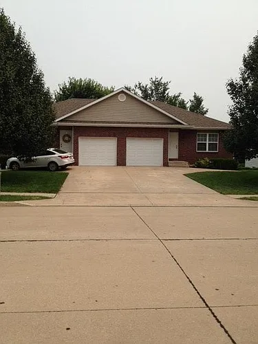 3505 Zinnia Dr Photo 1