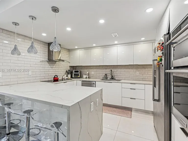 121 Crandon Blvd #251 — Photo 11