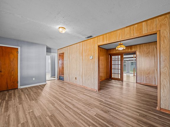 5th image of 4307 41st St