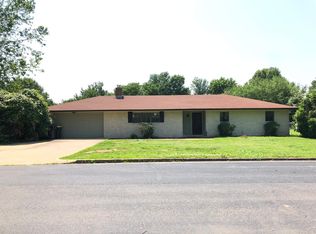 1812 Daisy Cir, Lowell, AR 72745