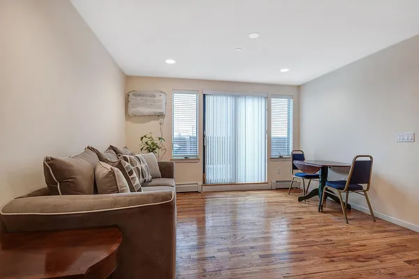 Sold by Dorsa Group | media 1