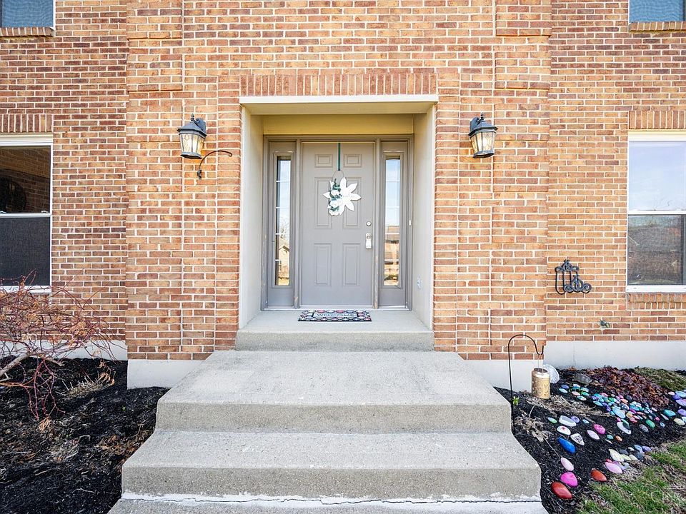5452 Cecilia Ct, Cincinnati, OH 45247 | Zillow