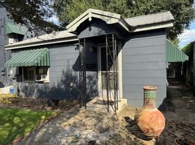 267 Lovers Ln, Baton Rouge, LA