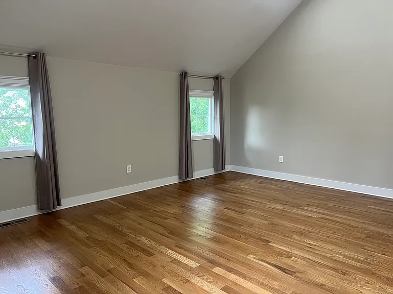 1726 Carvell Ave — Photo 27