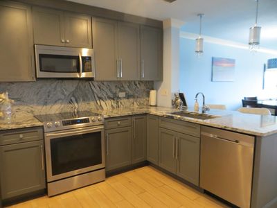 100 Bluff View Dr APT 317C, Belleair Bluffs, FL, 33770