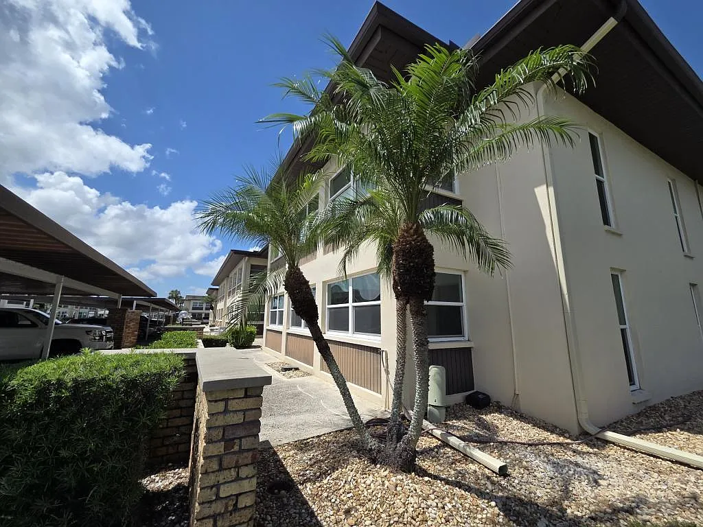 5111 Amulet Dr — Photo 3