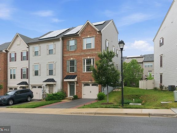 2nd image of 3012 Bretons Ridge Way