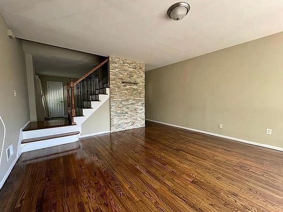 2nd image of 140 Bishop St #3