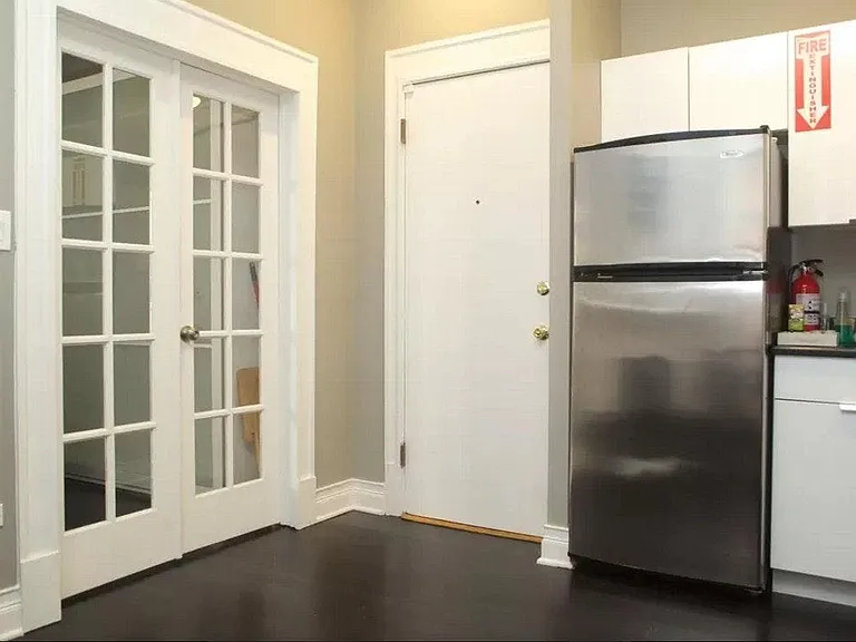20 E Goethe St #304 — Photo 8