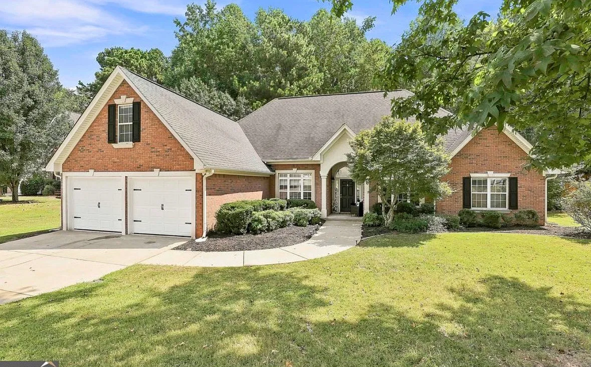 4 bed, 2784 sqft, $3,000 — Photo 3