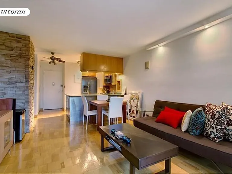 45 E 25th St #15A — Photo 3