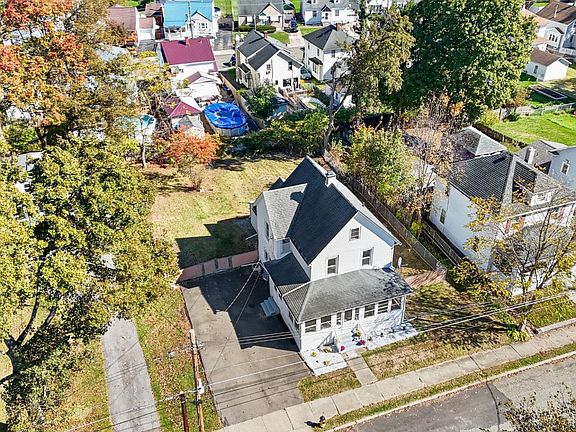 4th image of 43 Haynes Ave