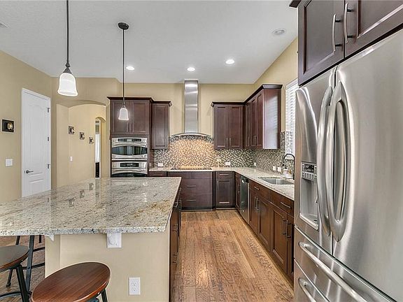 3rd image of 8436 Laureate Blvd