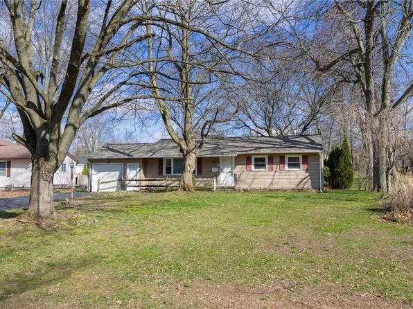 19 Berna Ln, Rochester, NY 14624