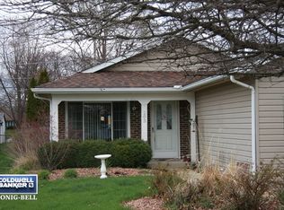 203 W South St, Elwood, IL 60421