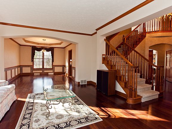 2nd image of 19708 Kensington Ct