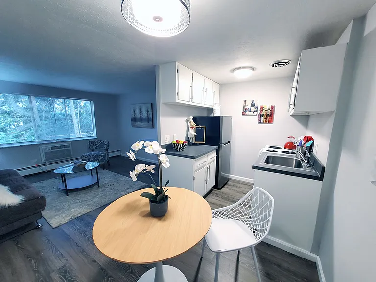 Smartland Parkwood Manor Apartments — Photo 7
