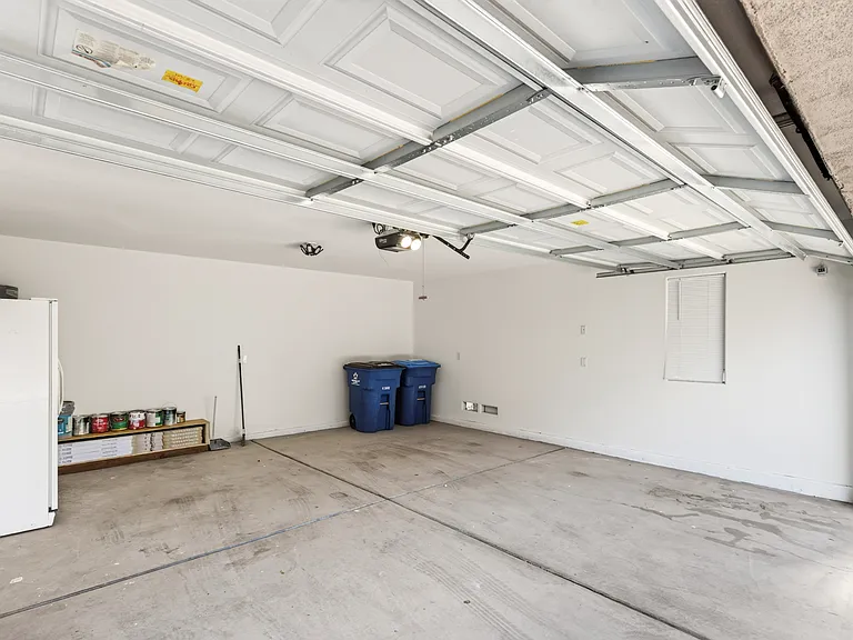 10213 Missouri Meadows St — Photo 36