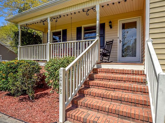 3rd image of 1048 Northbrook Dr