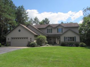 471 Fraser Dr, Amherst, WI 54406