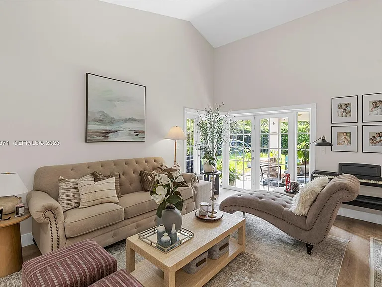 10900 NW 18th Ct — Photo 27