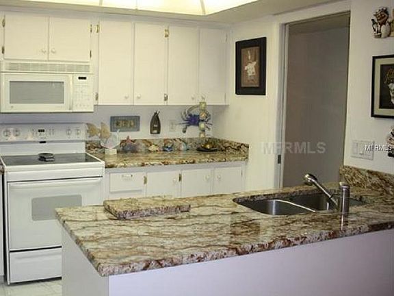 4th image of 2621 Cove Cay Dr Unit 601