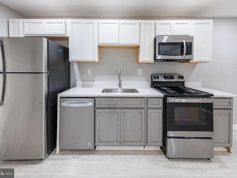 1235 Shepherd St NW #2 — Photo 7