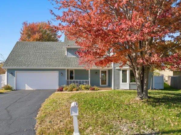 10626 Daisy Cir, Bloomington, MN 55438