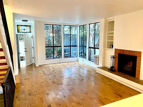 2nd image of 1425 Stanford St APT 11