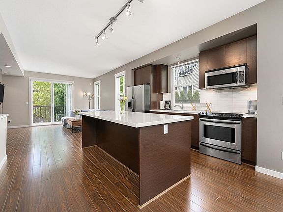 5th image of 101 Fraser St #68