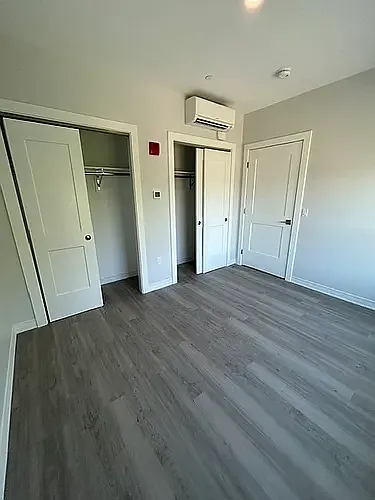 Residences at Sharon Gallery — Photo 104