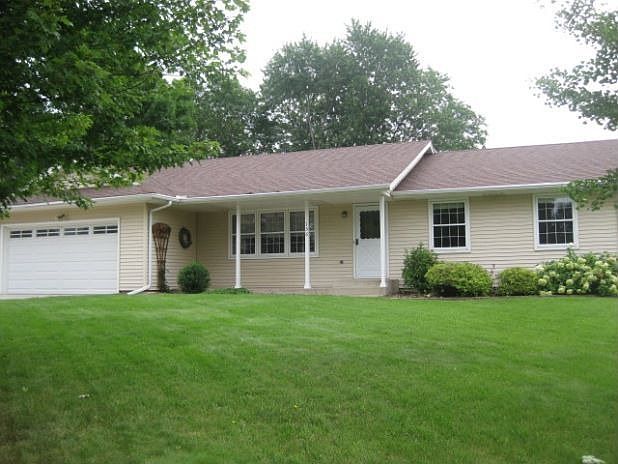 1st image of 156 Redwood Dr