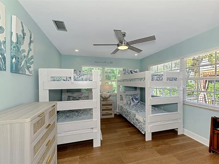 307 Avenida De Paradisio — Photo 33