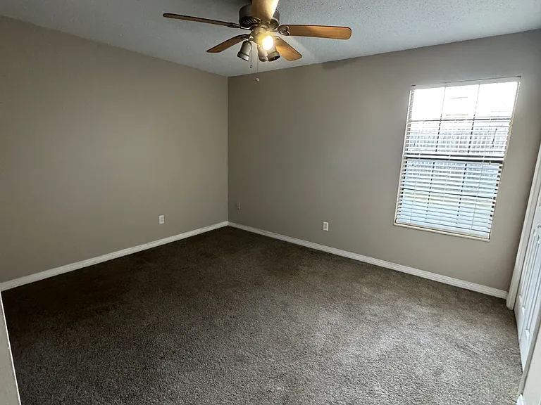 2860 Villa Woods Cir #2860 — Photo 6