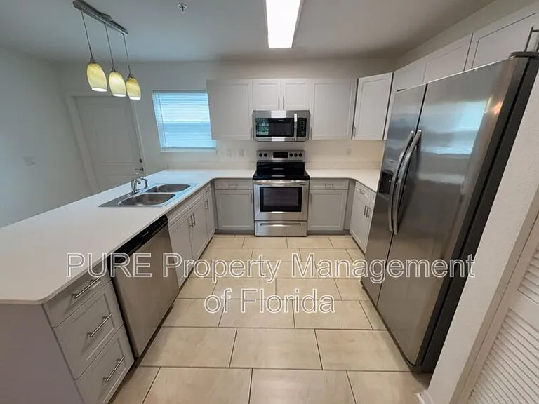 339 NE Sanchez Ave #103 — Photo 9
