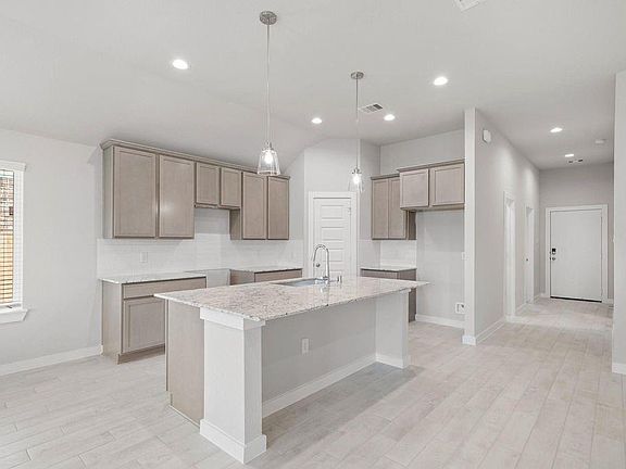3rd image of 21727 Cisco Point Ln