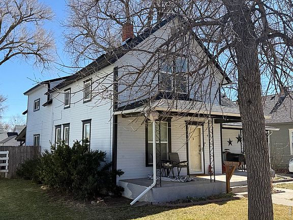 2nd image of 426 Deuel St