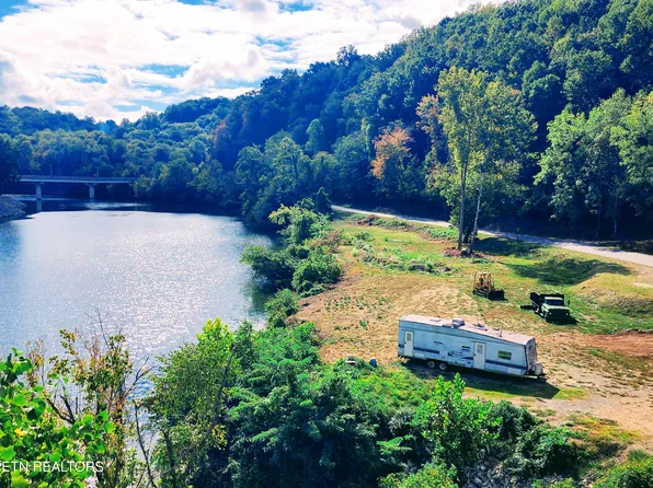 115 & 107 Riggs Chapel Rd, Harriman, TN 37748