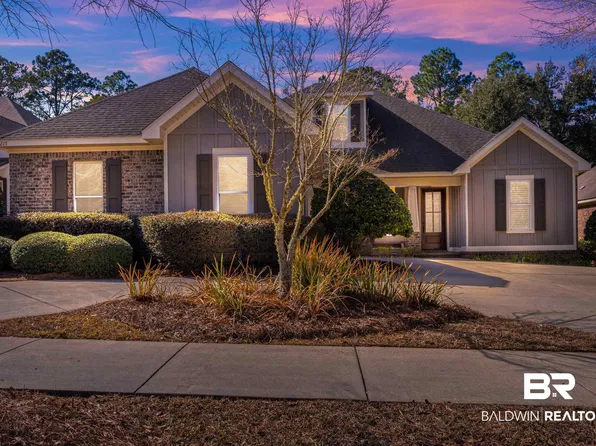 215 Wentworth St, Fairhope, AL 36532