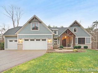 856 Little Bee Ln NE, Ada, MI 49301