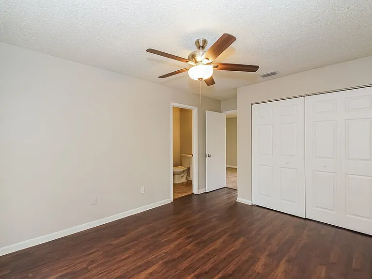 2141 Kendall Ct — Photo 11