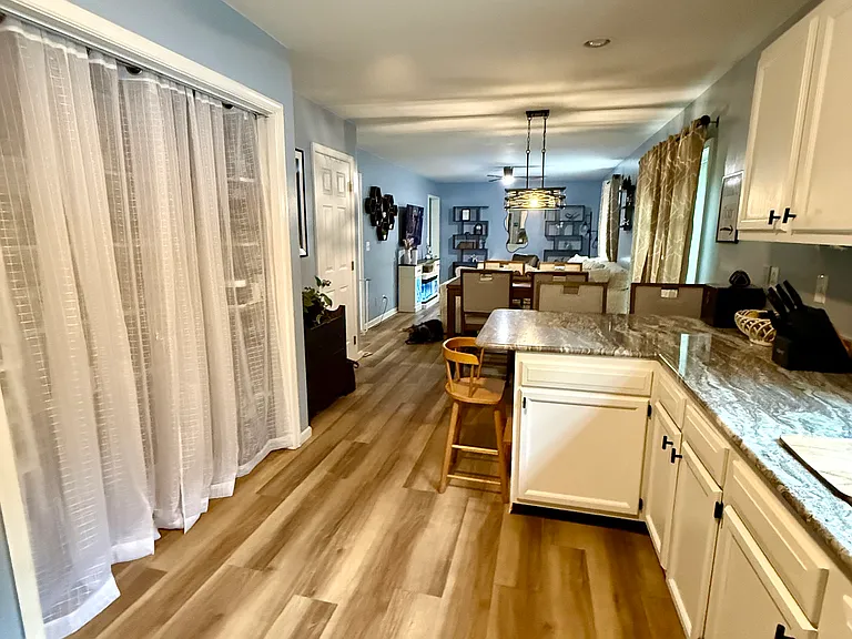 29701 Standish St — Photo 10
