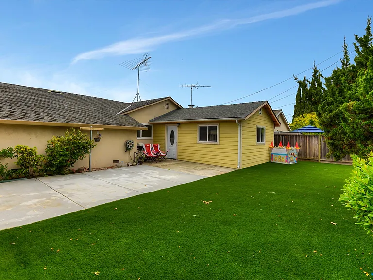 3125 Mauricia Ave — Photo 26