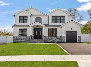 32 Sherman Rd, Old Bethpage, NY 11804