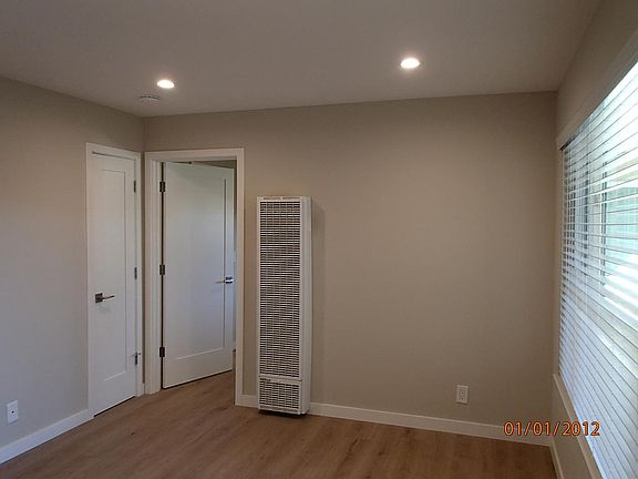 3rd image of 1400 Laurel St APT 5