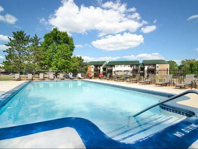 Delta Square Apartments - Lansing, MI — Photo 29