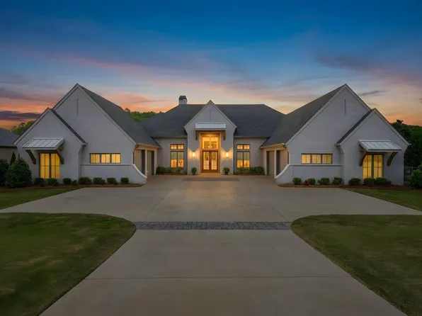 1016 Legacy Dr, Birmingham, AL 35242