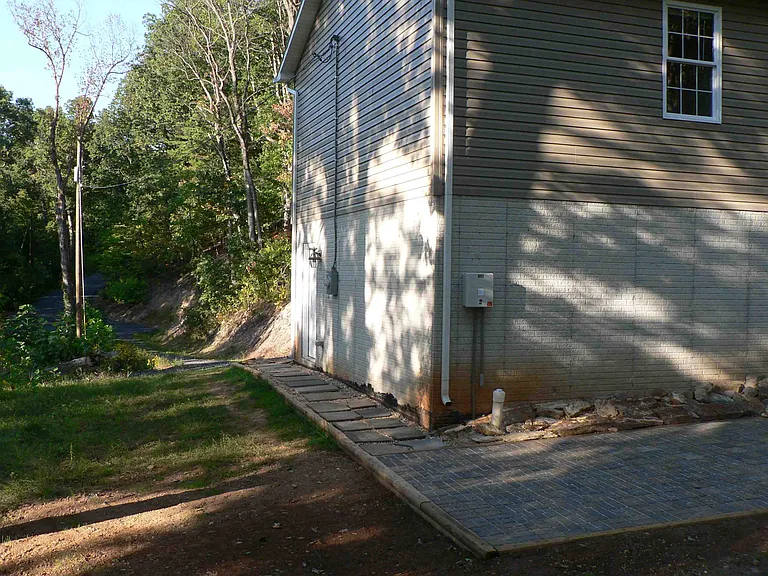 753 Grimes Golden Rd — Photo 47
